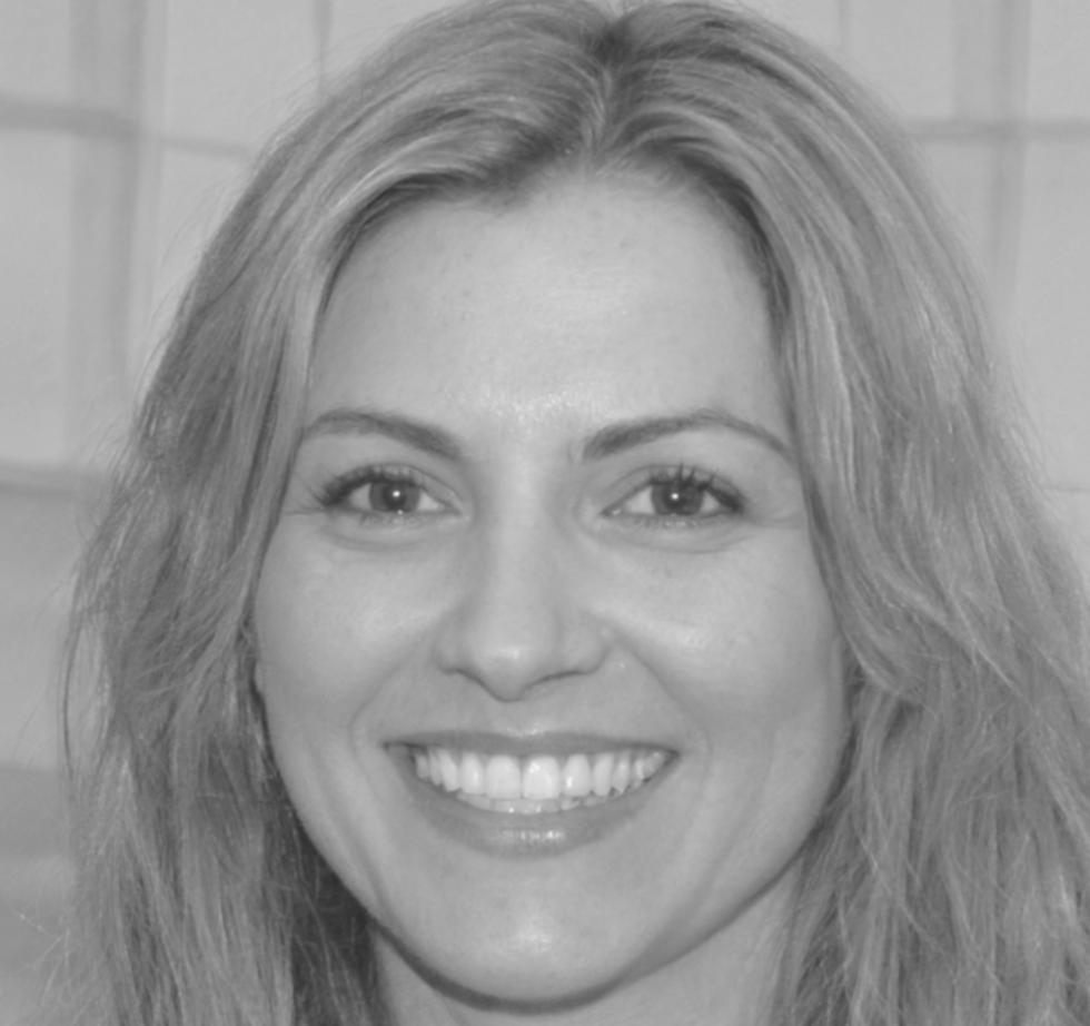 Dr. Anneliese Hoffmann - Expertin für strategische Geschäftsplanung und Unternehmensberatung